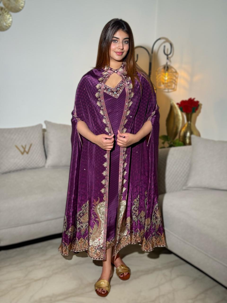 Soraya Inner & Cape Style Set