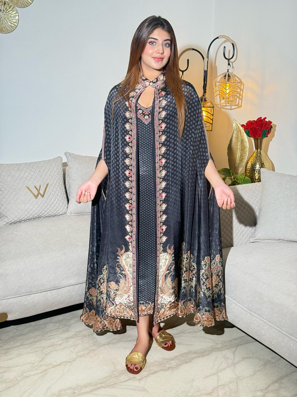 Soraya Inner & Cape Style Set