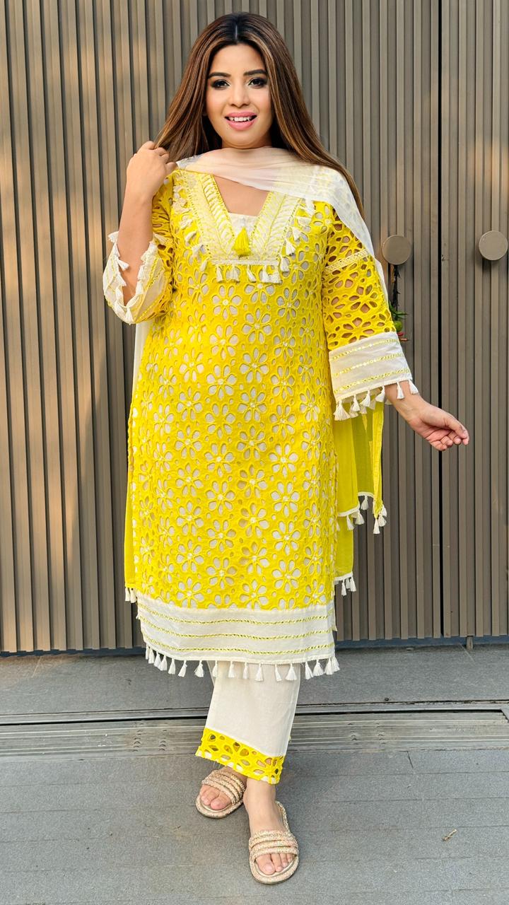 Sunehri Aafiya Suit Set