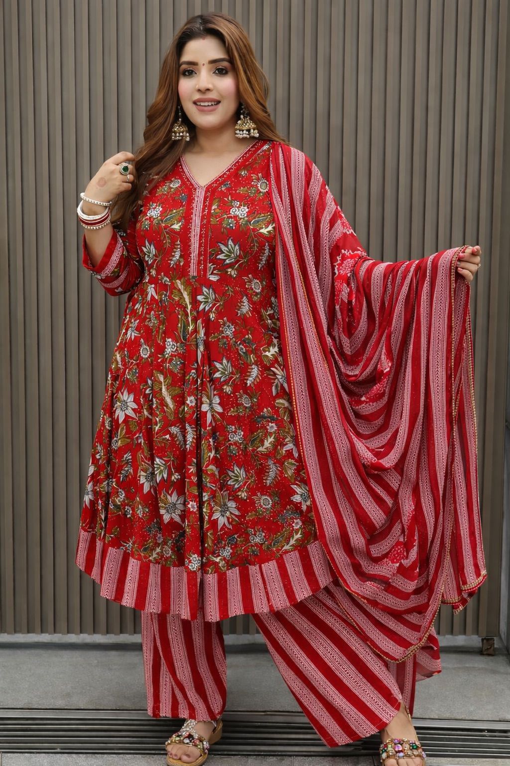 Roshanara Red Bloom Set