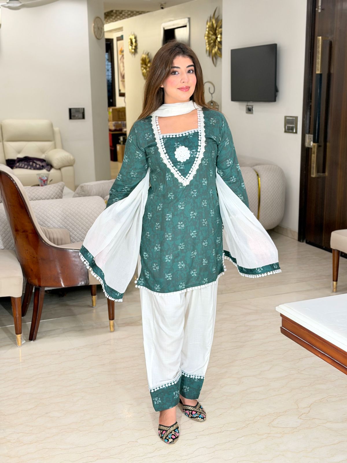 Zoya – Elegant Printed Kurta Pant Set with Dupatta