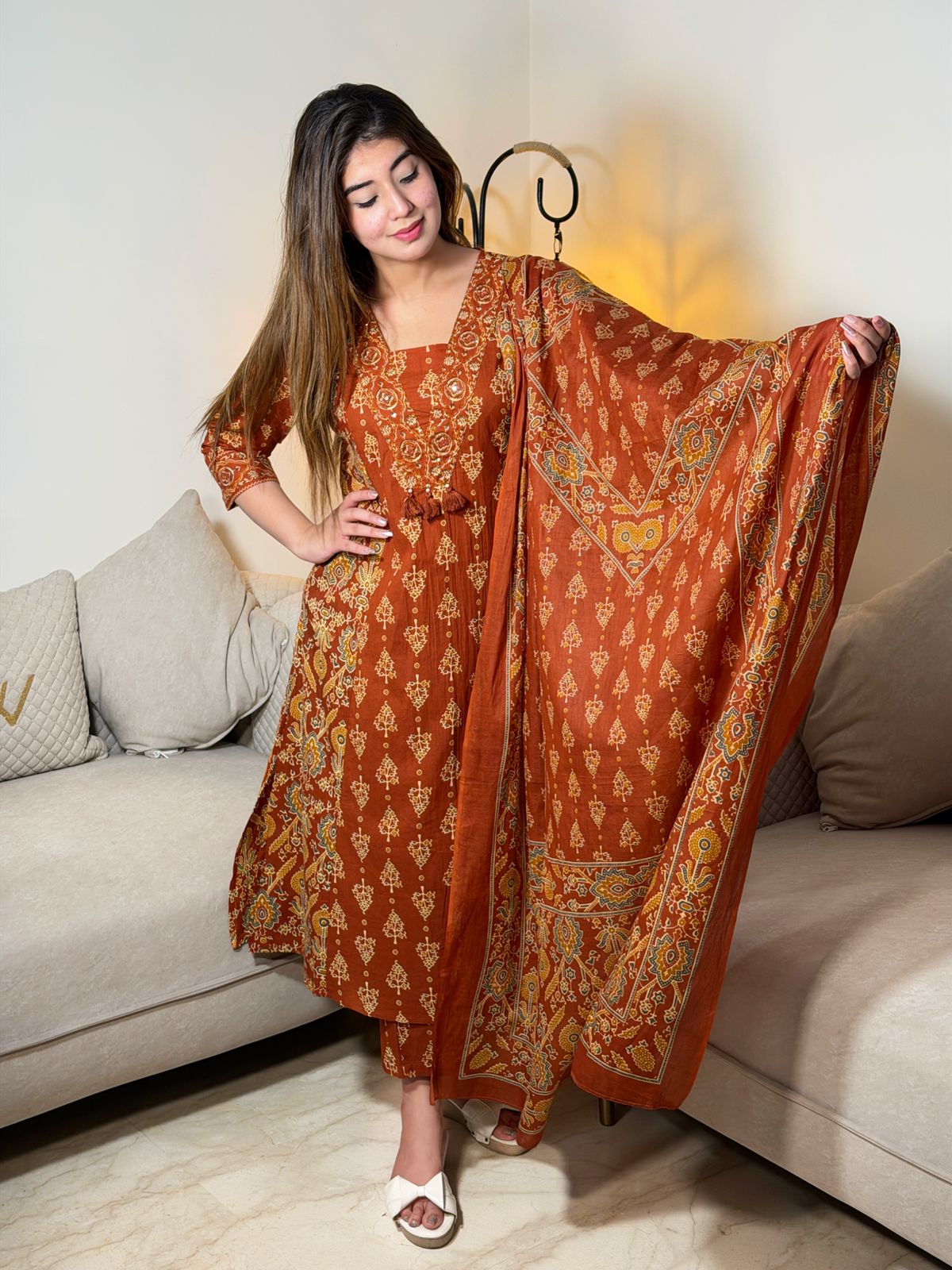 Zehnaseeb Printed Suit Set