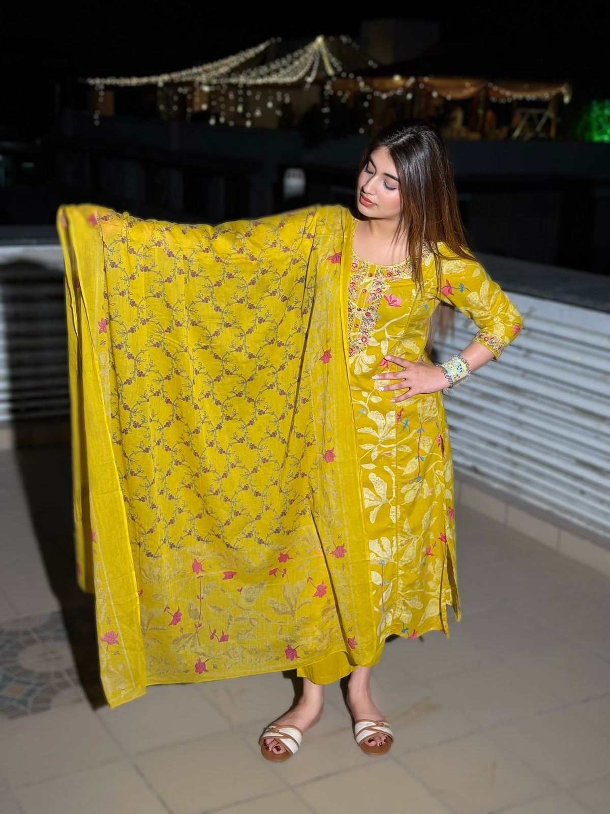 Zinnia Floral Kurta Set with Dupatta